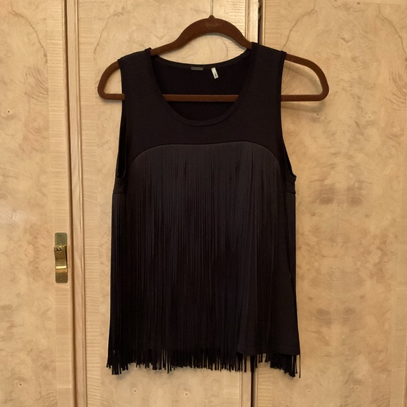 This Ellie Tahari is beautiful. Great for a fun night out. New w/o tags. - Picture 1 of 3
